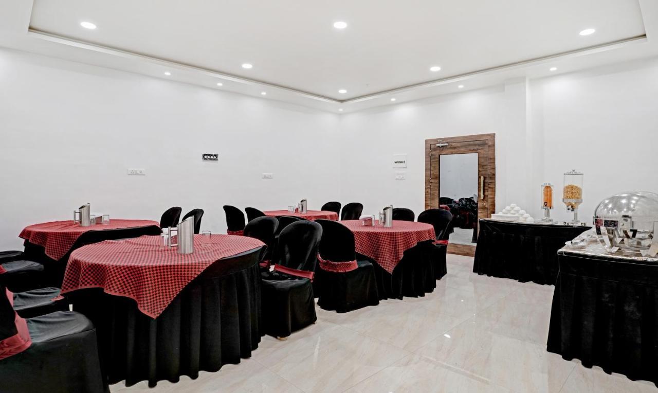 Treebo Varsha Palace Aurangabad  Luaran gambar