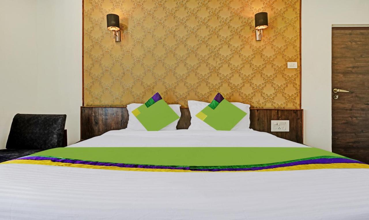 Treebo Varsha Palace Aurangabad  Luaran gambar