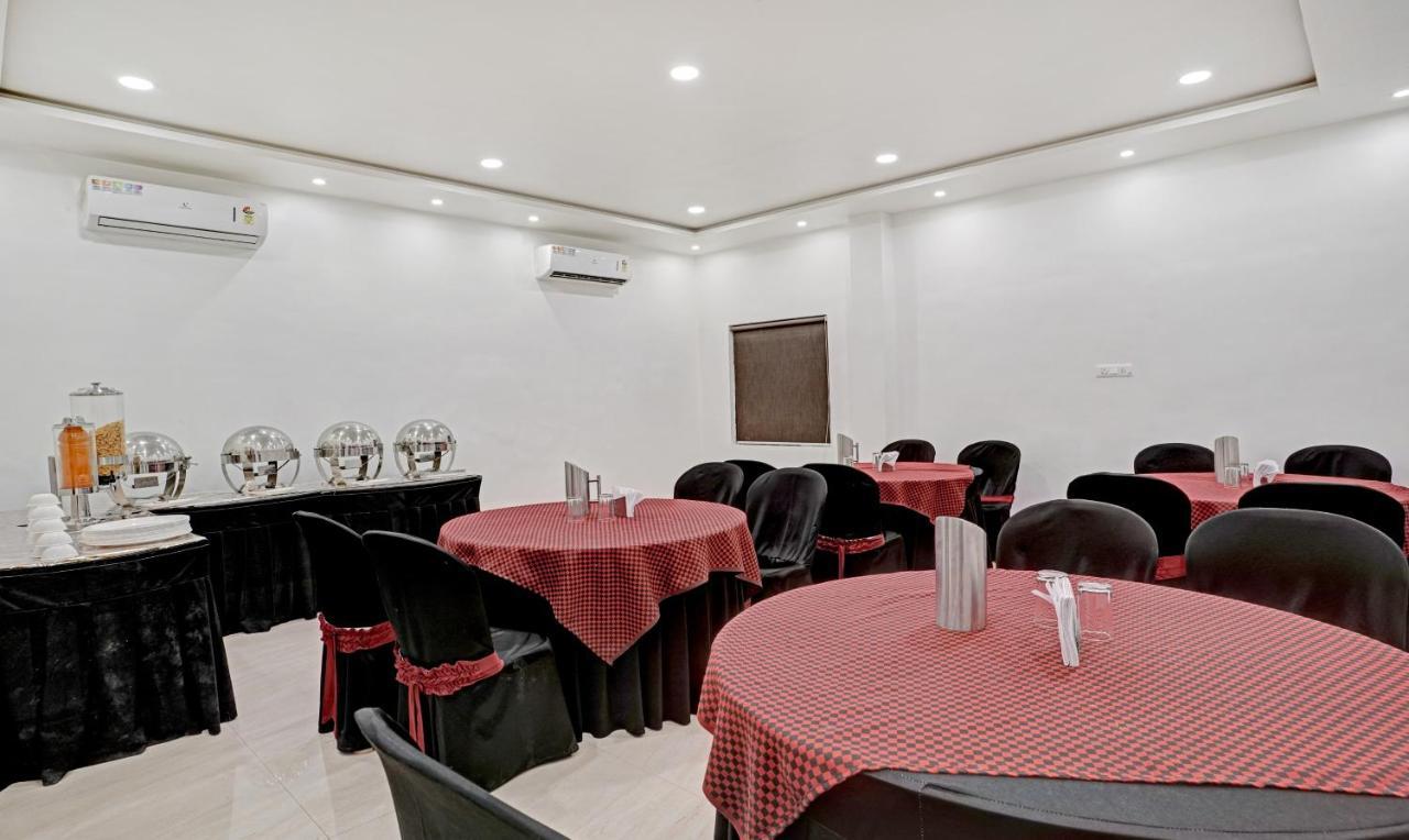 Treebo Varsha Palace Aurangabad  Luaran gambar