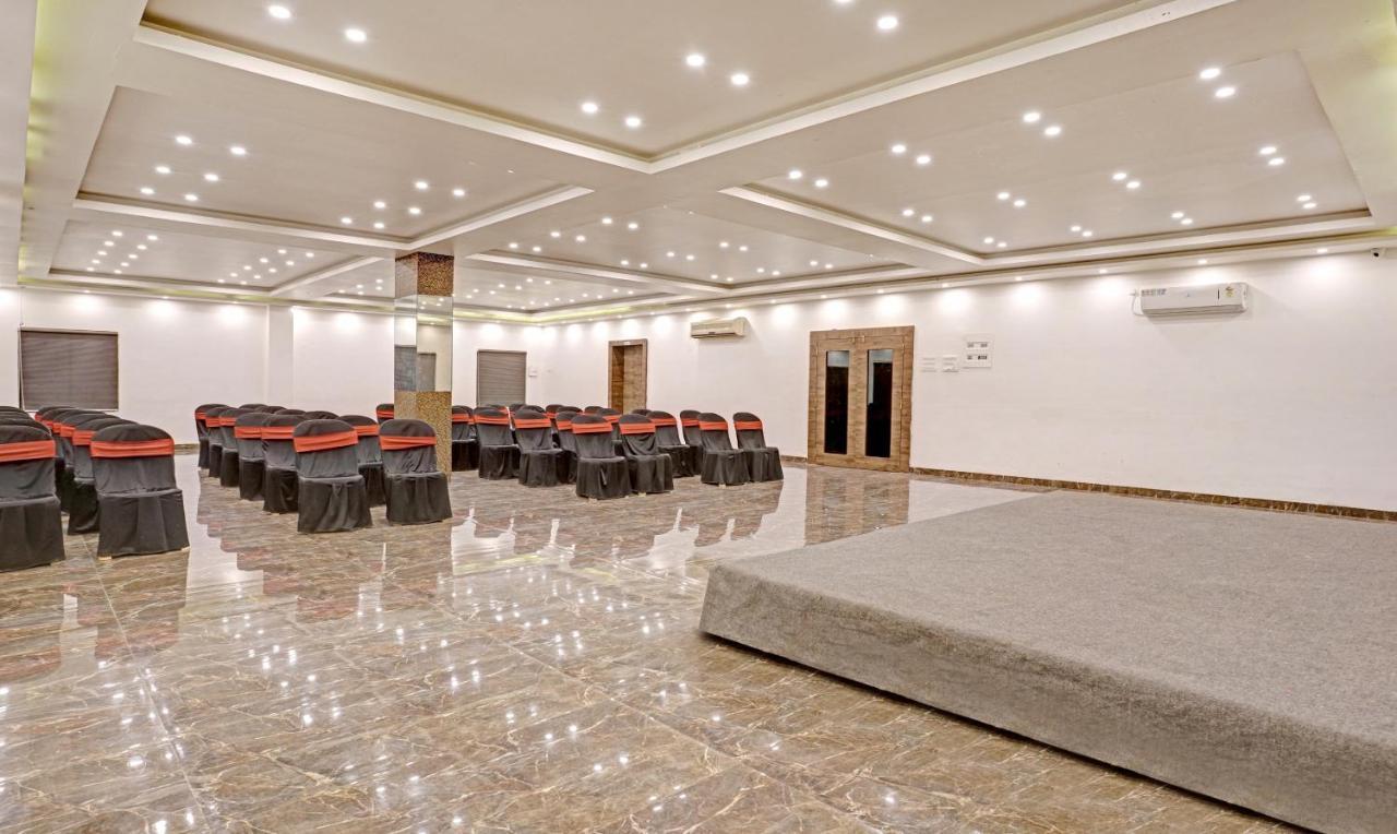 Treebo Varsha Palace Aurangabad  Luaran gambar