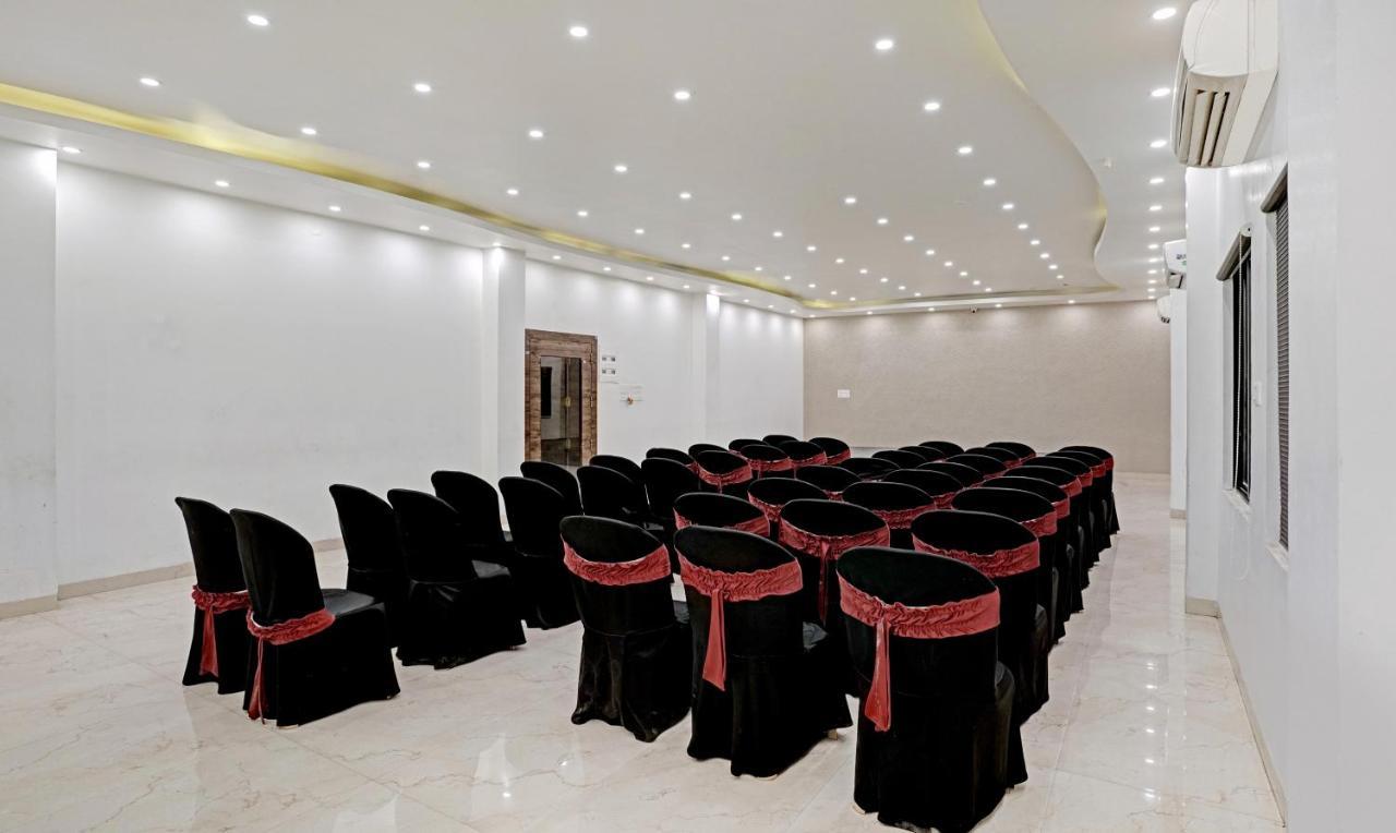 Treebo Varsha Palace Aurangabad  Luaran gambar